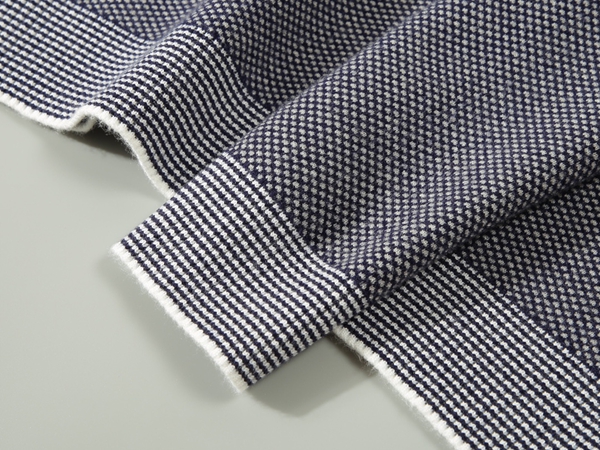 ブランドセーター着用イメージ